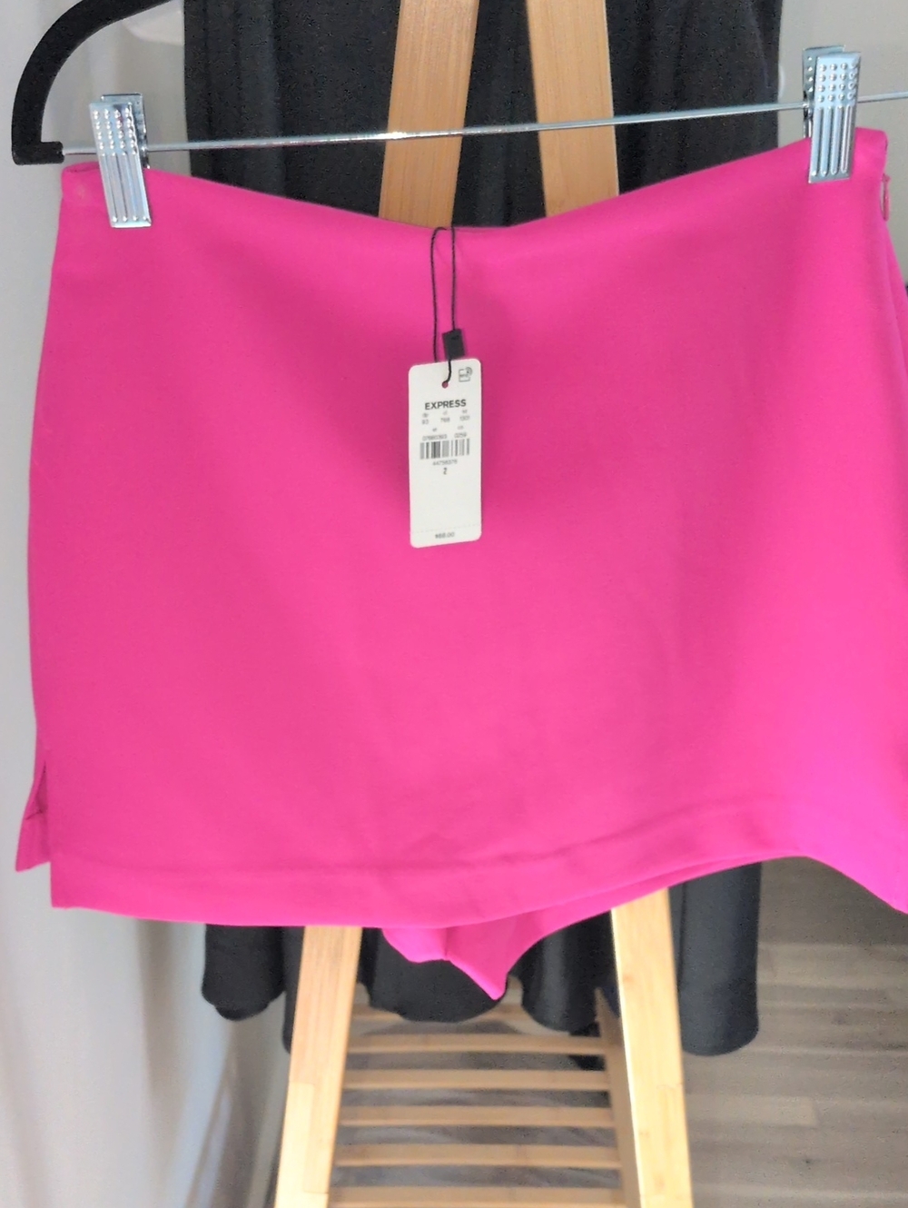 Express Fuchsia Mini Skort NWT Size 2